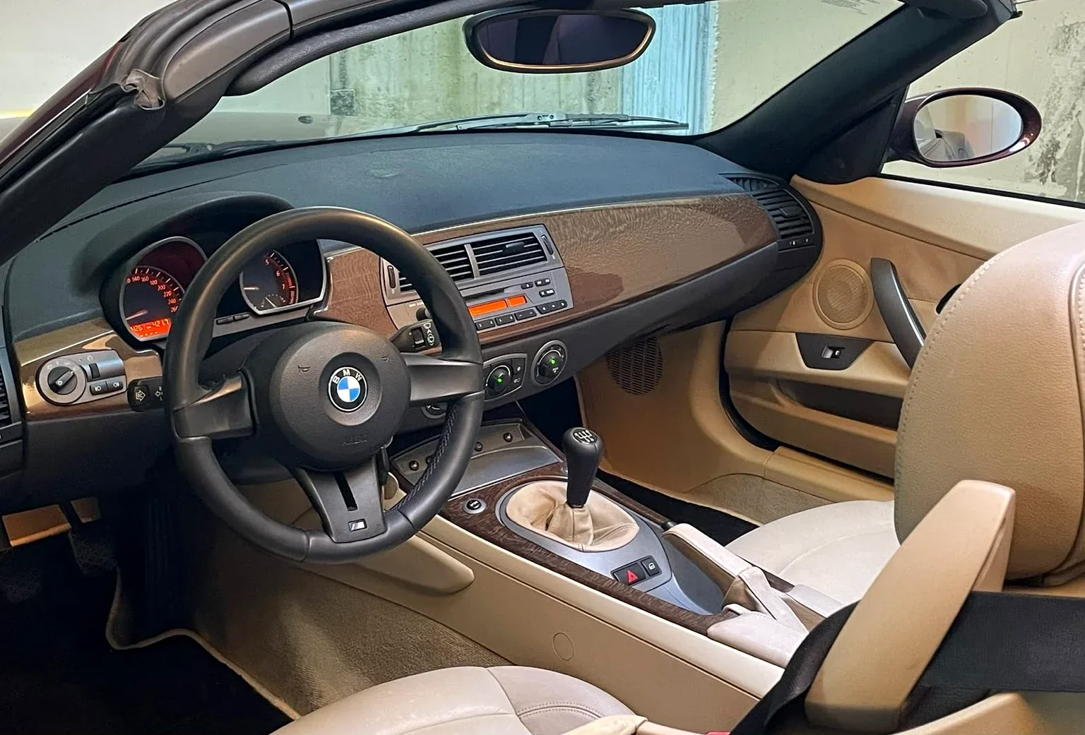Interni BMW Z4 selezionata da CV Motors
